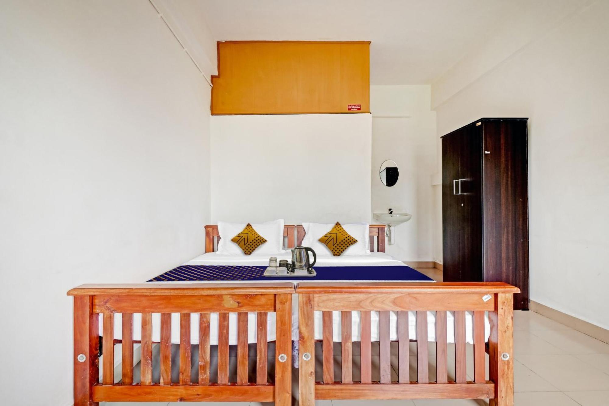 Spot On Jayesh Guest House Nashik Εξωτερικό φωτογραφία